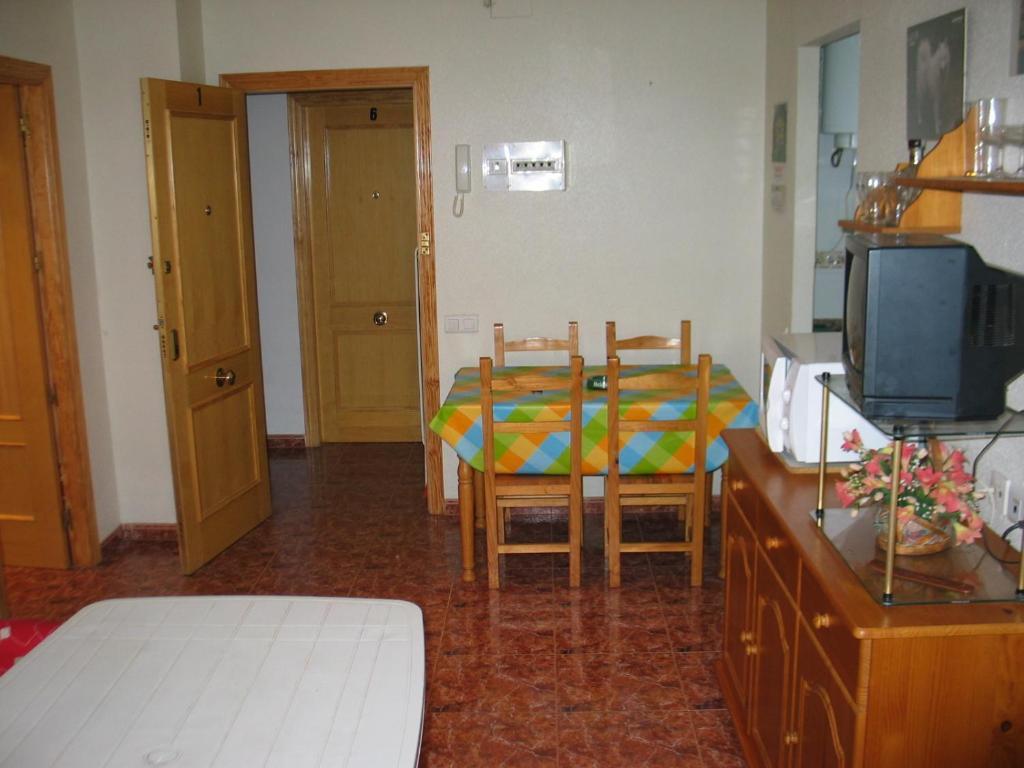 Apartamentos Raymar Oropesa del Mar Quarto foto